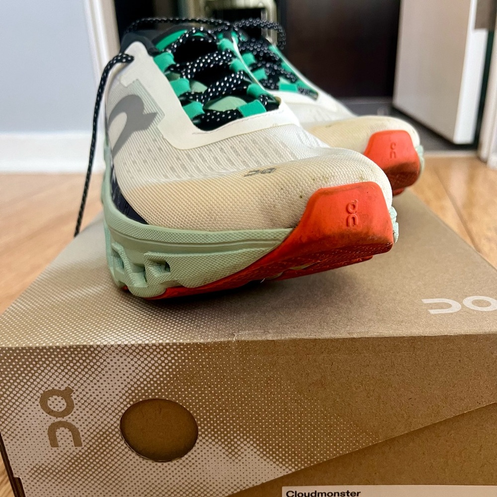 Oncloud monsters running shoes